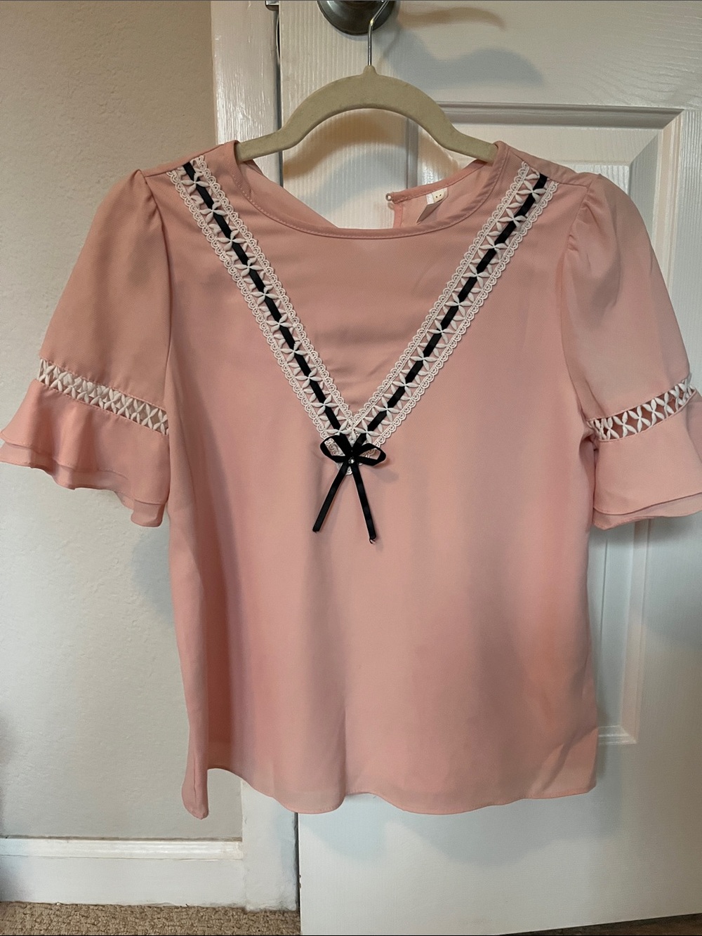 Elegant Pink Lace-Trim Short Sleeve Blouse - Brand: